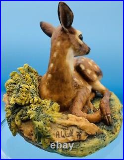 1978 Rare Artist A. Wall BORDER FINE ARTS ROE FAWN White Tail Deer Figurine