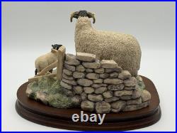 1985 Border Fine Arts James Herriot Swaledale Ewe & Lambs Figurine JH1