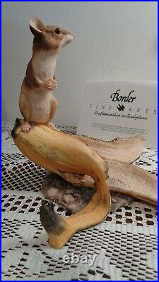1986 Border Fine Arts 030 Mouse on Yellow Bananna Hand Made in Scotland NEW