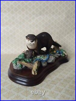 Along The Shoreline Otter Border Fine Arts B0858 Figurine Hand Made In Scotland