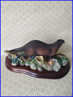 Along The Shoreline Otter Border Fine Arts B0858 Figurine Hand Made In Scotland