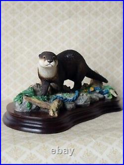 Along The Shoreline Otter Border Fine Arts B0858 Figurine Hand Made In Scotland