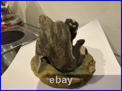 BORDER FINE ARTS BADGERS PAIR FIGHTING BY HAYTON 1977 No. 003 VINTAGE MAMMALS