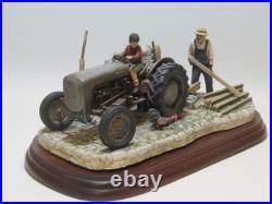 BORDER FINE ARTS'GOLDEN MEMORIES' NO. BO799 BY RAY AYRES 27CM LONG WithCERTIFICATE BORDER FINE ARTS'GOLDEN MEMORIES' NO. BO799 BY RAY AYRES 27CM LONG WithCERTIFICATE