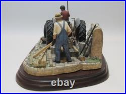 BORDER FINE ARTS'GOLDEN MEMORIES' NO. BO799 BY RAY AYRES 27CM LONG WithCERTIFICATE BORDER FINE ARTS'GOLDEN MEMORIES' NO. BO799 BY RAY AYRES 27CM LONG WithCERTIFICATE