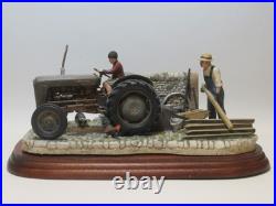 BORDER FINE ARTS'GOLDEN MEMORIES' NO. BO799 BY RAY AYRES 27CM LONG WithCERTIFICATE BORDER FINE ARTS'GOLDEN MEMORIES' NO. BO799 BY RAY AYRES 27CM LONG WithCERTIFICATE