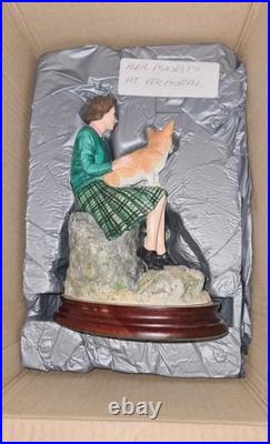 BORDER FINE ARTS Her Majesty At Balmoral B1406 Hand Signed Felt by RAY AYRES