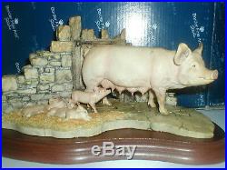 BORDER FINE ARTS, LAST TO FINISH, PIG + Piglets, 1996, Very Rare, Original