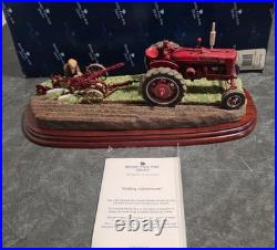 BORDER FINE ARTS'MAKING ADJUSTMENTS' A2142 McCormick Farmall Tractor Boxed
