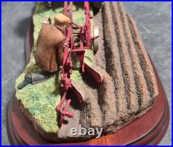 BORDER FINE ARTS'MAKING ADJUSTMENTS' A2142 McCormick Farmall Tractor Boxed