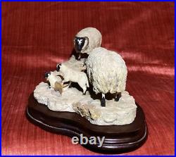 BORDER FINE ARTS MODEL NO 113 Sheep with Lambs EARLY LAMBS LATE SNOW 1988