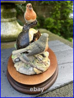 BORDER FINE ARTS THE JOYS OF SPRING 2 ROBINS AND CHICKS FIGURINE by Ray Ayres