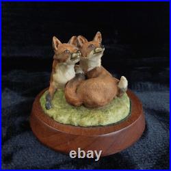 Border Fine Arts 1986 Hayton Foxes Figurine Hand Made Scotland Wood Base 5in