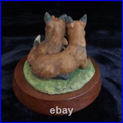 Border Fine Arts 1986 Hayton Foxes Figurine Hand Made Scotland Wood Base 5in