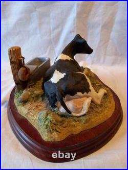 Border Fine Arts 2005 Holstein Friesian Lying Cow A5273 Sculpture. Signed