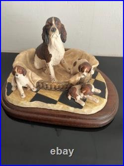 Border Fine Arts(205A)Springer Spaniel and Pups (Liver/White) Ray Ayres 1989