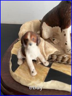Border Fine Arts(205A)Springer Spaniel and Pups (Liver/White) Ray Ayres 1989
