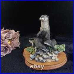 Border Fine Arts 752/3000 River View Otter Family R. T. Roberts B0195 LE