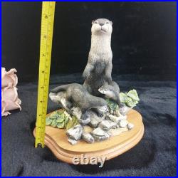 Border Fine Arts 752/3000 River View Otter Family R. T. Roberts B0195 LE