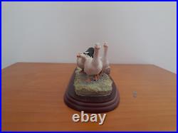 Border Fine Arts A Wild Goose Chase Resin Figure Dog B0088 Ray Ayres Boxed