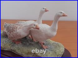 Border Fine Arts A Wild Goose Chase Resin Figure Dog B0088 Ray Ayres Boxed