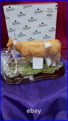 Border Fine Arts A9776 Blonde D'Aquitaine Cow & Calf Border Fine Arts A9776 Blonde D'Aquitaine Cow & Calf