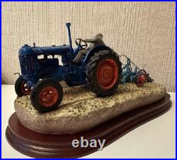 Border Fine Arts'At The Vintage' Model by Ray Ayres (B0517) Certificate And Box