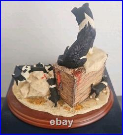Border Fine Arts B0537 Out Of Harms Way Collectable Very Rare Figurine Boxed