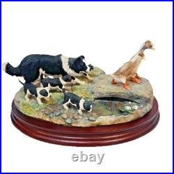 Border Fine Arts B1207 Keep On Running Figurine small chip NO. 151/750 (17)