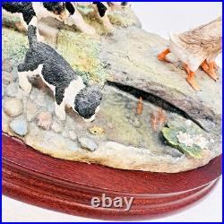 Border Fine Arts B1207 Keep On Running Figurine small chip NO. 151/750 (17)