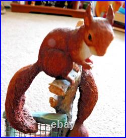 Border Fine Arts BFA Society Figurine BO779 Autumn Reds (Squirrels) Border Fine Arts BFA Society Figurine BO779 Autumn Reds (Squirrels)