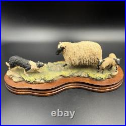 Border Fine Arts Black Faced Ewe and Collie Figure Statue B104 by Ray Ayres RARE