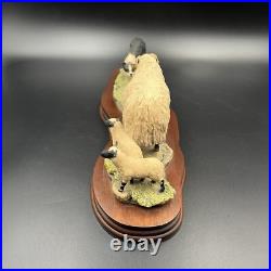 Border Fine Arts Black Faced Ewe and Collie Figure Statue B104 by Ray Ayres RARE