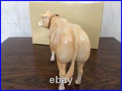 Border Fine Arts Blonde D'Aquitaine Cow Model A5256 18x12cms Boxed