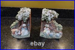 Border Fine Arts Brambly Hedge Bookends Poppy & Babies BHB01
