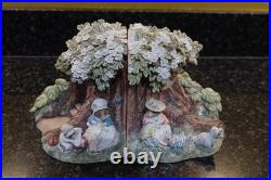 Border Fine Arts Brambly Hedge Bookends Poppy & Babies BHB01