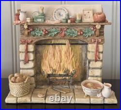 Border Fine Arts Brambly Hedge Christmas Fireplace Figurine BH24 Jill Barklem