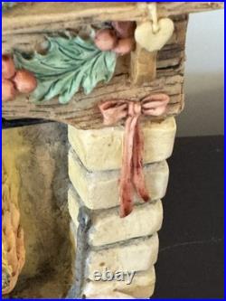 Border Fine Arts Brambly Hedge Christmas Fireplace Figurine BH24 Jill Barklem