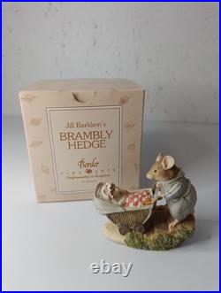 Border Fine Arts Brambly Hedge Dusty Pushing Pram BH75 Boxed (7cm Height)