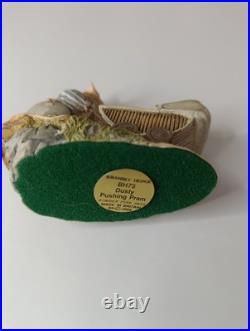 Border Fine Arts Brambly Hedge Dusty Pushing Pram BH75 Boxed (7cm Height)