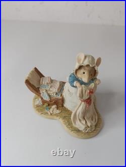 Border Fine Arts Brambly Hedge Poppy Packing Nightclothes BH 74 (8cm Height)