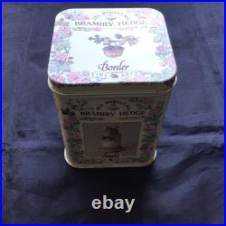Border Fine Arts Brambly Hedge Primrose Teddy Mouse. Signed By Jill Barklem Border Fine Arts Brambly Hedge Primrose Teddy Mouse. Signed By Jill Barklem