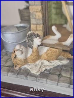Border Fine Arts Comic Curious Cats Outside Privy LE1500 Boxed A4961