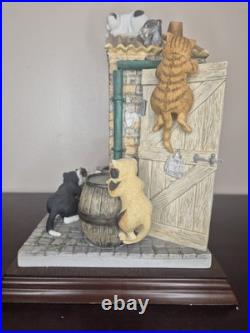Border Fine Arts Comic Curious Cats Outside Privy LE1500 Boxed A4961