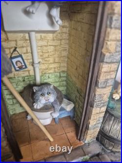 Border Fine Arts Comic Curious Cats Outside Privy LE1500 Boxed A4961