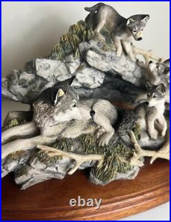 Border Fine Arts Den Mother Wolf and Cub Figure Limited Edition with Certificate