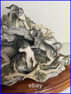 Border Fine Arts Den Mother Wolf and Cub Figure Limited Edition with Certificate