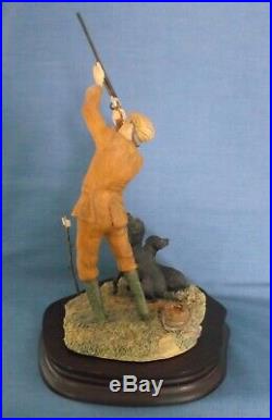 Border Fine Arts Farmer Gamekeeper Gun Labrador Dogs Early Figurine 1983 Ayres