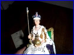 Border Fine Arts Figurine Newly Crowned QEII B1428 Excellent Boxed