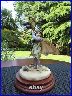 Border Fine Arts Flower The Sloe Fairy Figurine Cicely Mary Barker 1998